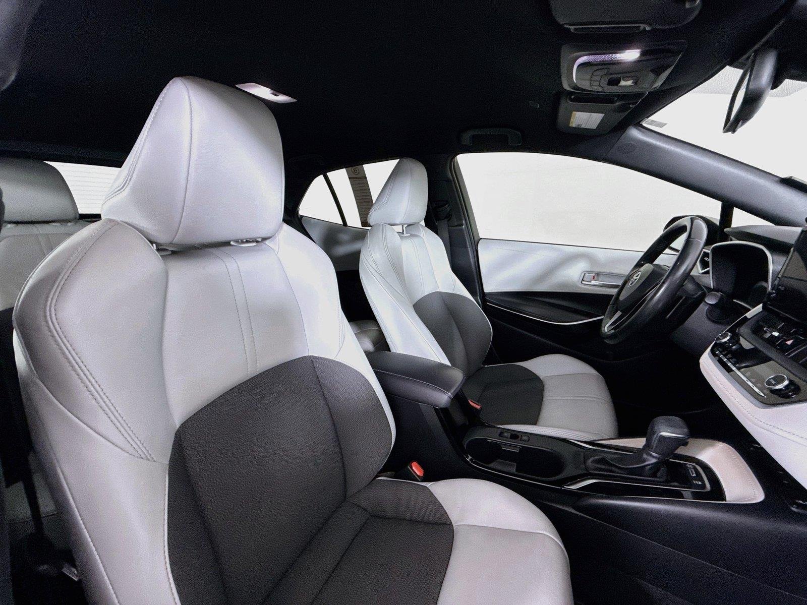 Used 2024 Wind Chill Pearl Toyota XSE image 41
