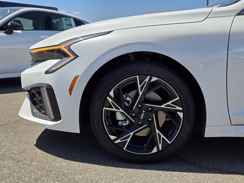 New 2026 Snow White Pearl Kia GT-Line FWD image 4