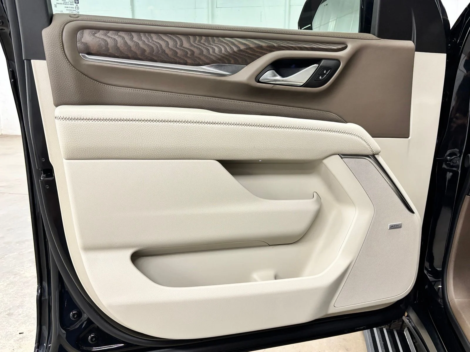 Used 2023 Black GMC Denali image 18