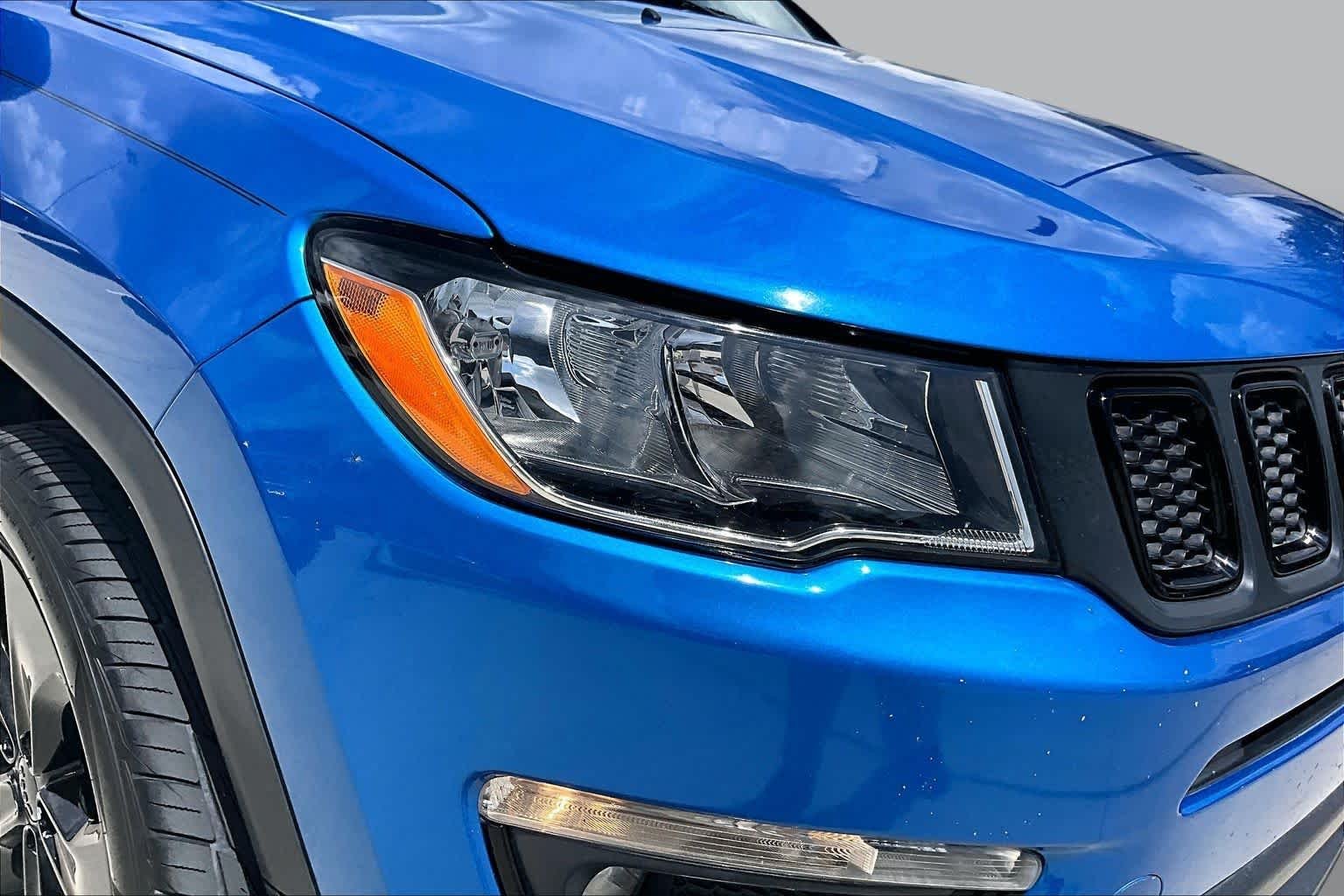 Used 2019 Laser Blue Pearlcoat Jeep Altitude image 25