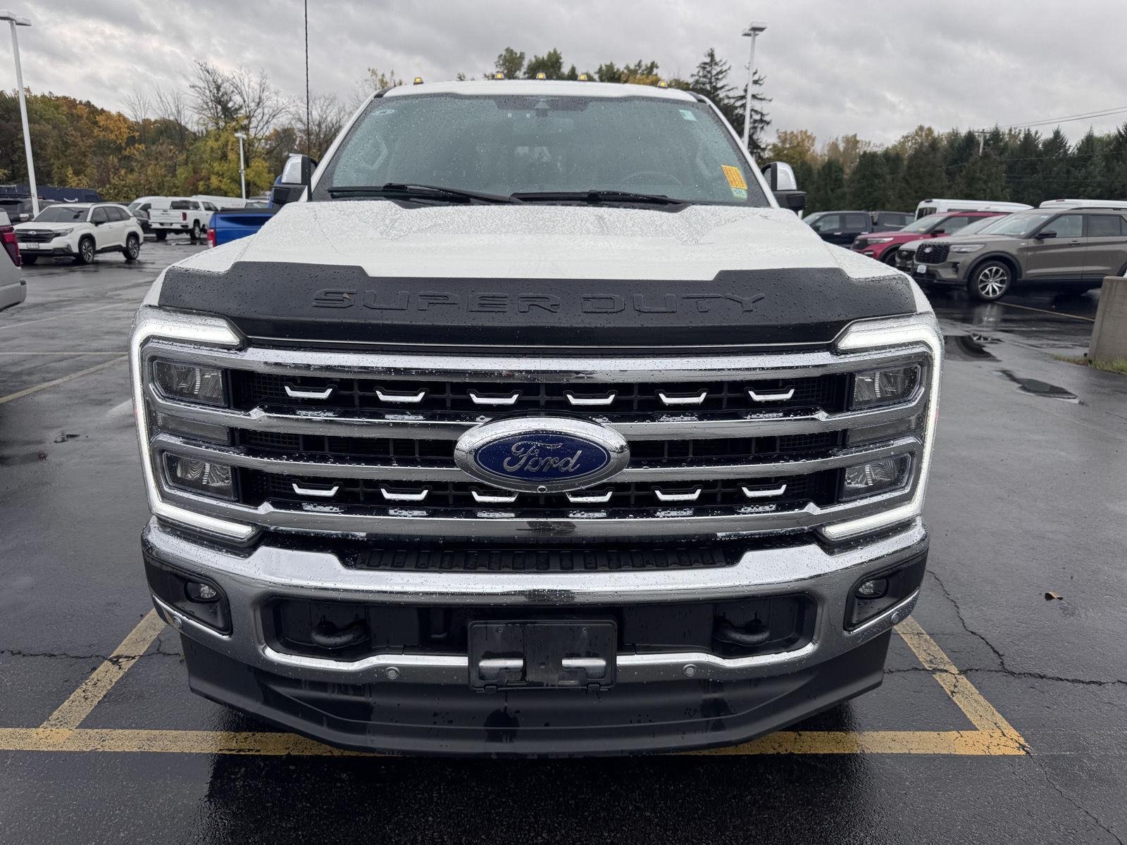 Used 2023 Star White Metallic Tri-Coat Ford Lariat image 2