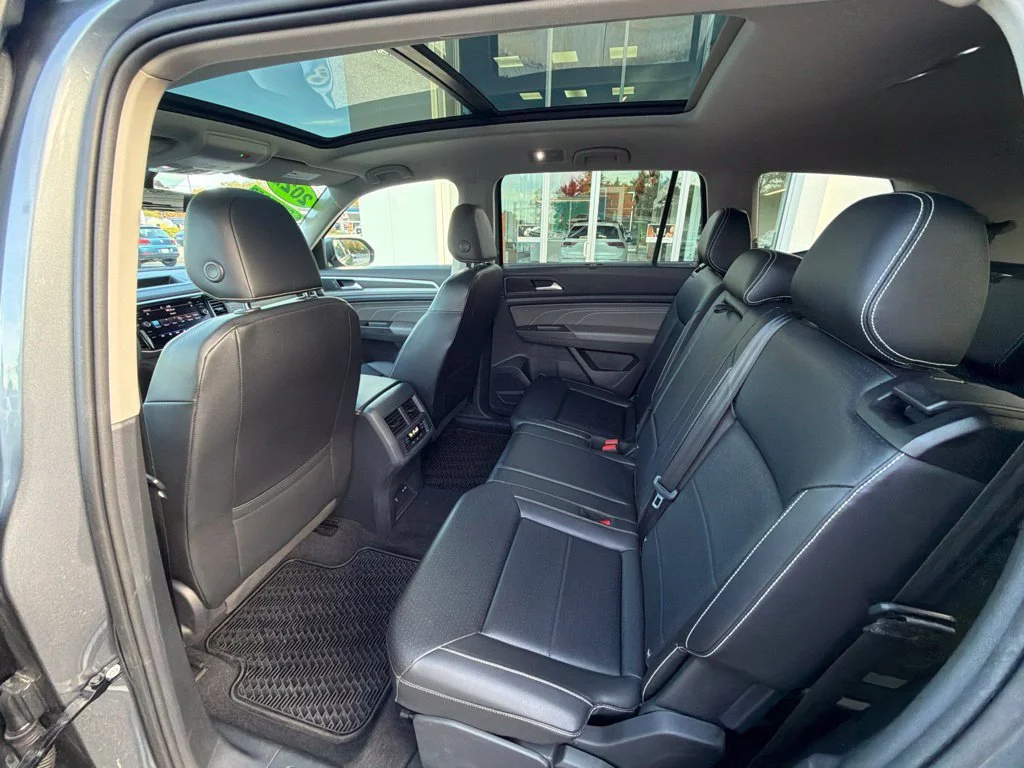 Used 2022 Gray Volkswagen 3.6L V6 SE w/Technology image 20