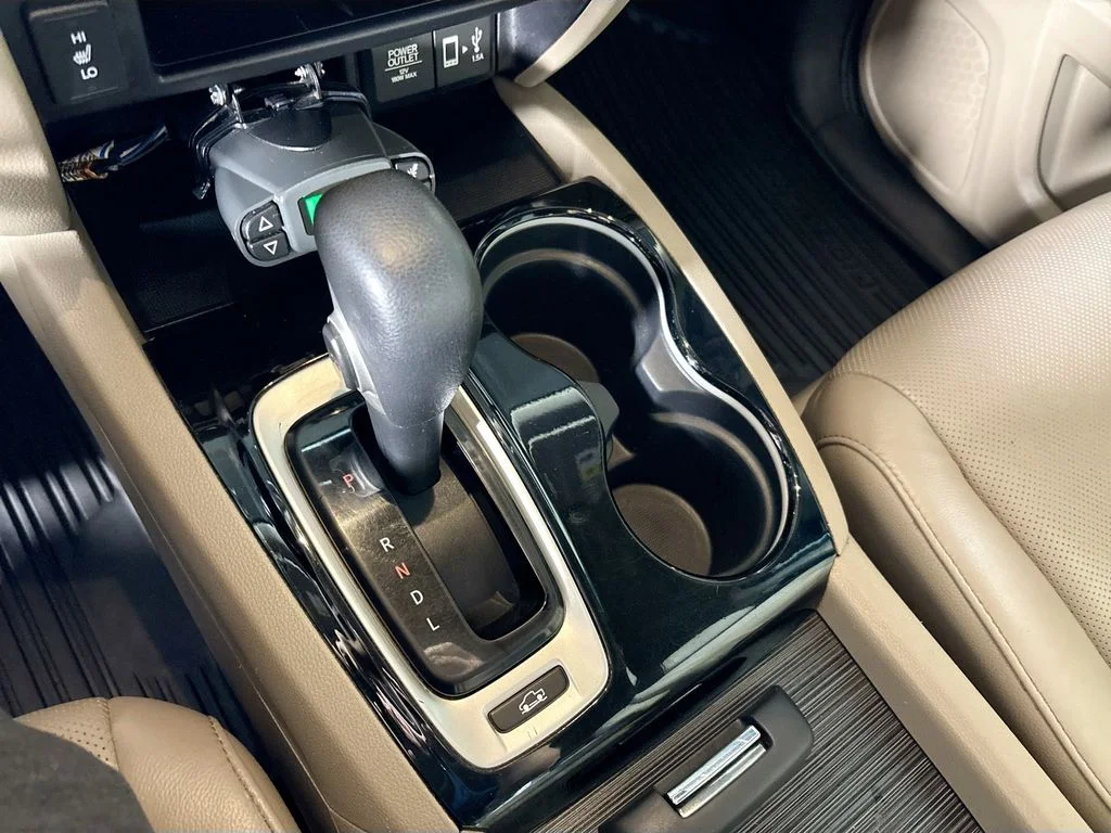 Used 2019 White Honda RTL-E image 18