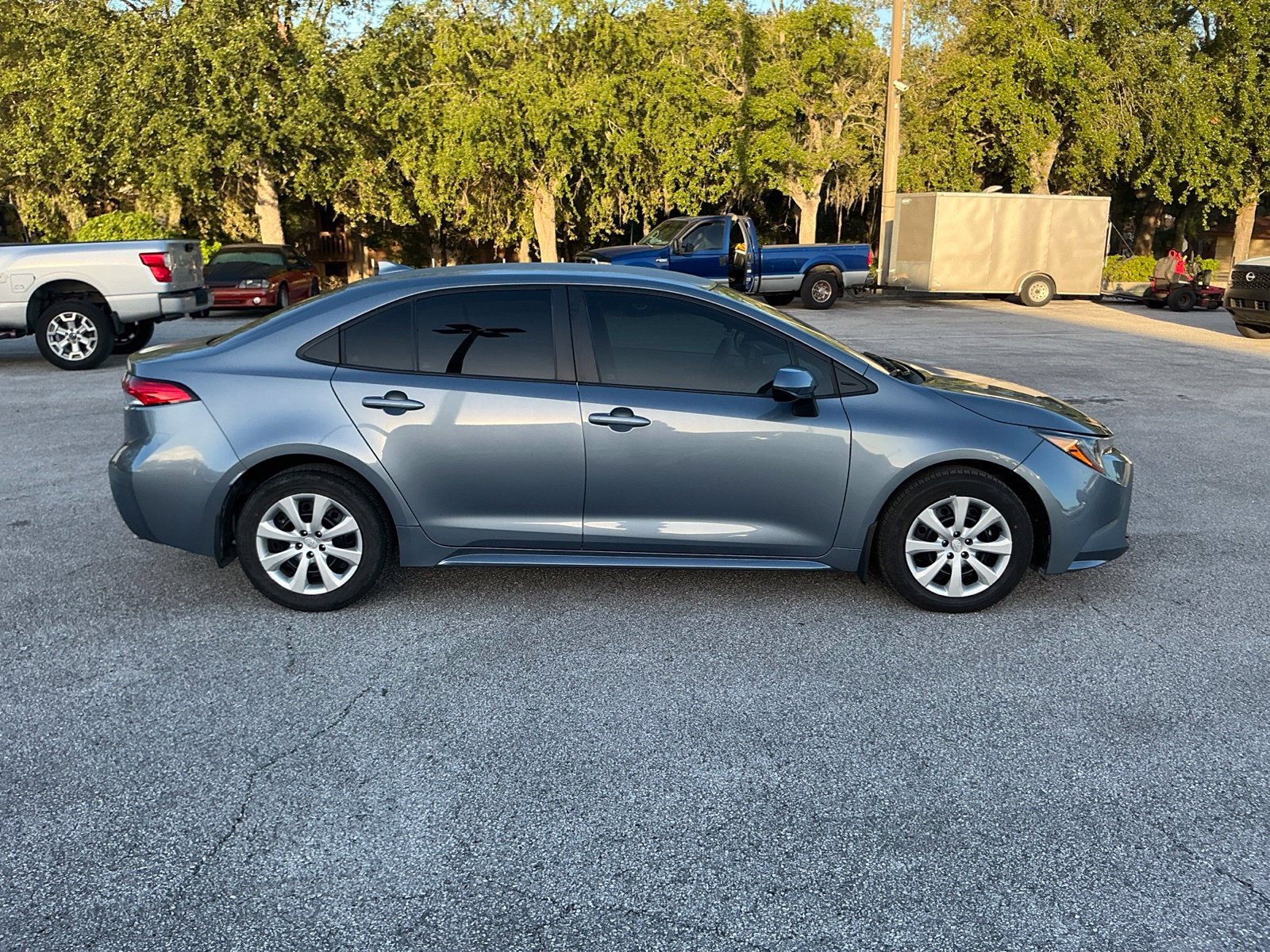 Used 2025  Toyota LE image 10
