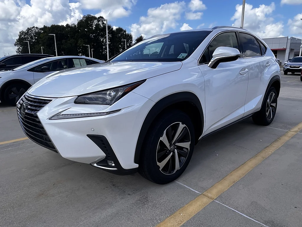 Used 2018 Eminent White Pearl Lexus Base image 7