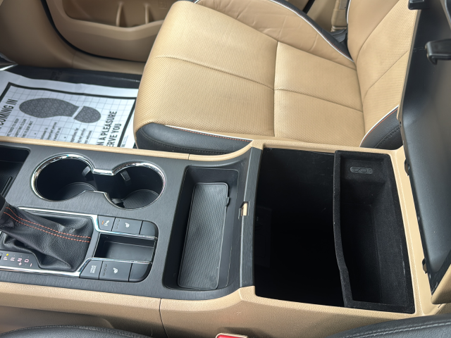Used 2020 Black Kia EX image 35