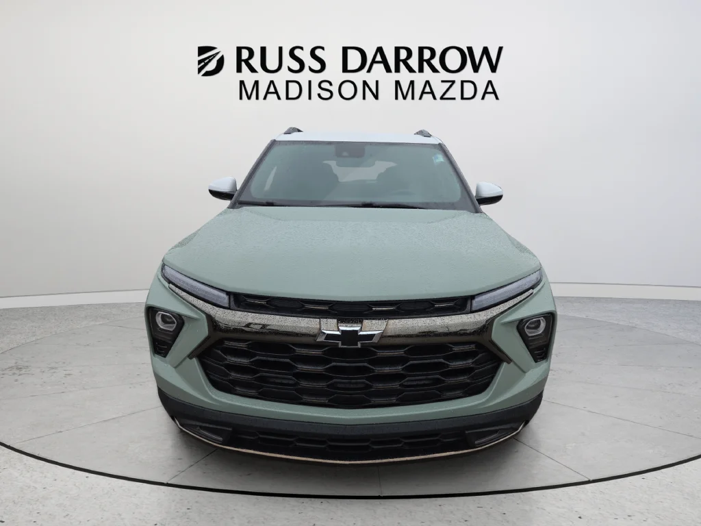 Used 2025 Green Chevrolet ACTIV image 8