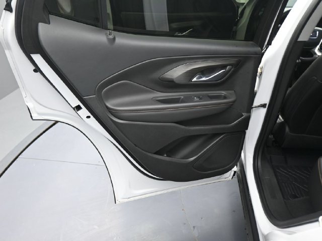 Used 2019 White GMC SLT image 18