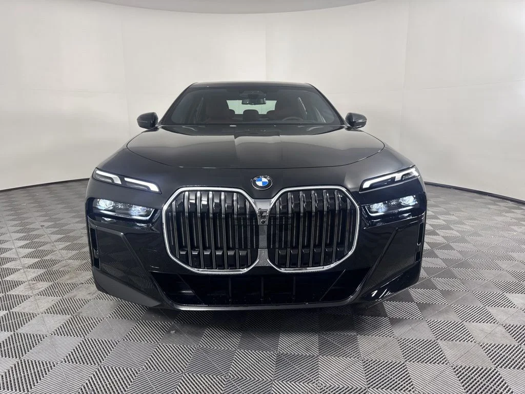 Used 2025 Black Sapphire Metallic BMW 740i xDrive image 2