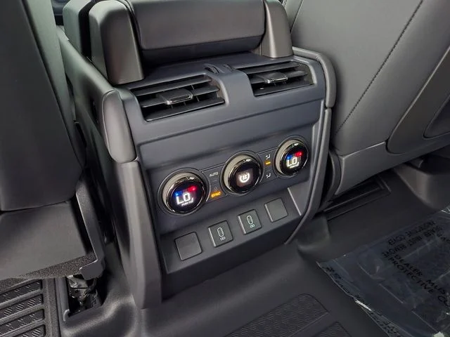 New 2026 Borasco Grey Land Rover OCTA image 13