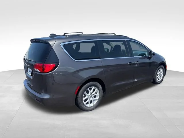 Used 2021 Gray Chrysler LXI image 6