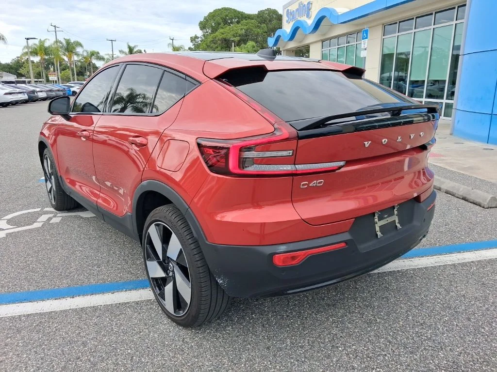 Used 2023 Red Volvo Ultimate image 7