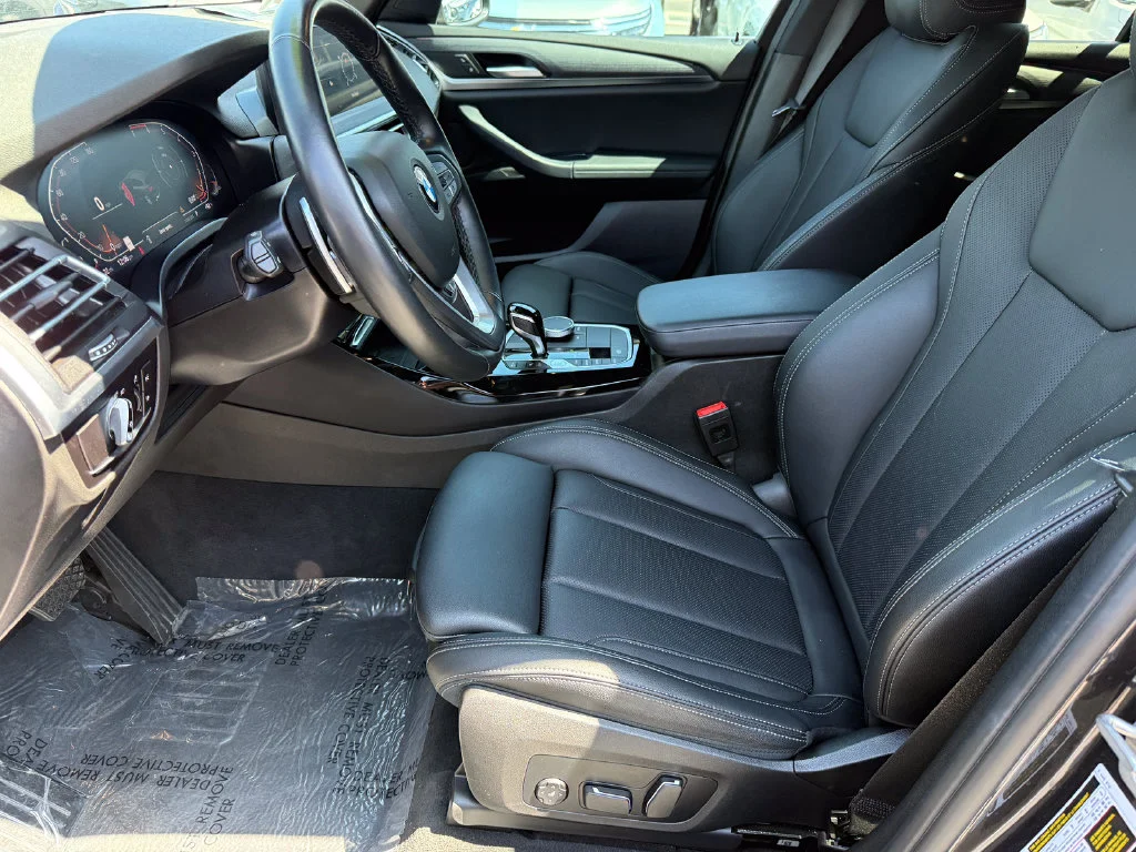Used 2024 Gray BMW sDrive30i image 24