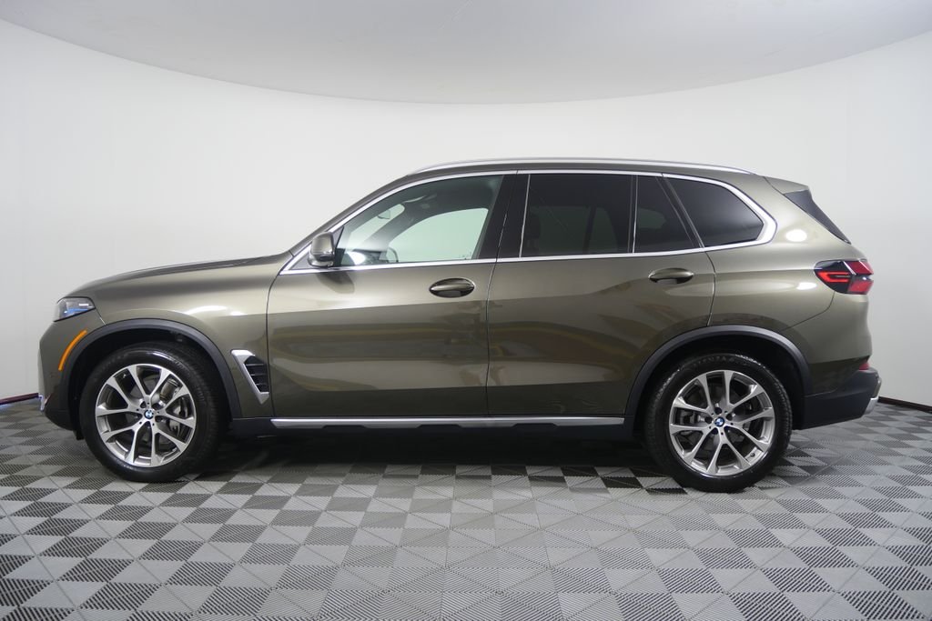 Certified Used 2026 Green Metallic BMW xDrive40i image 6