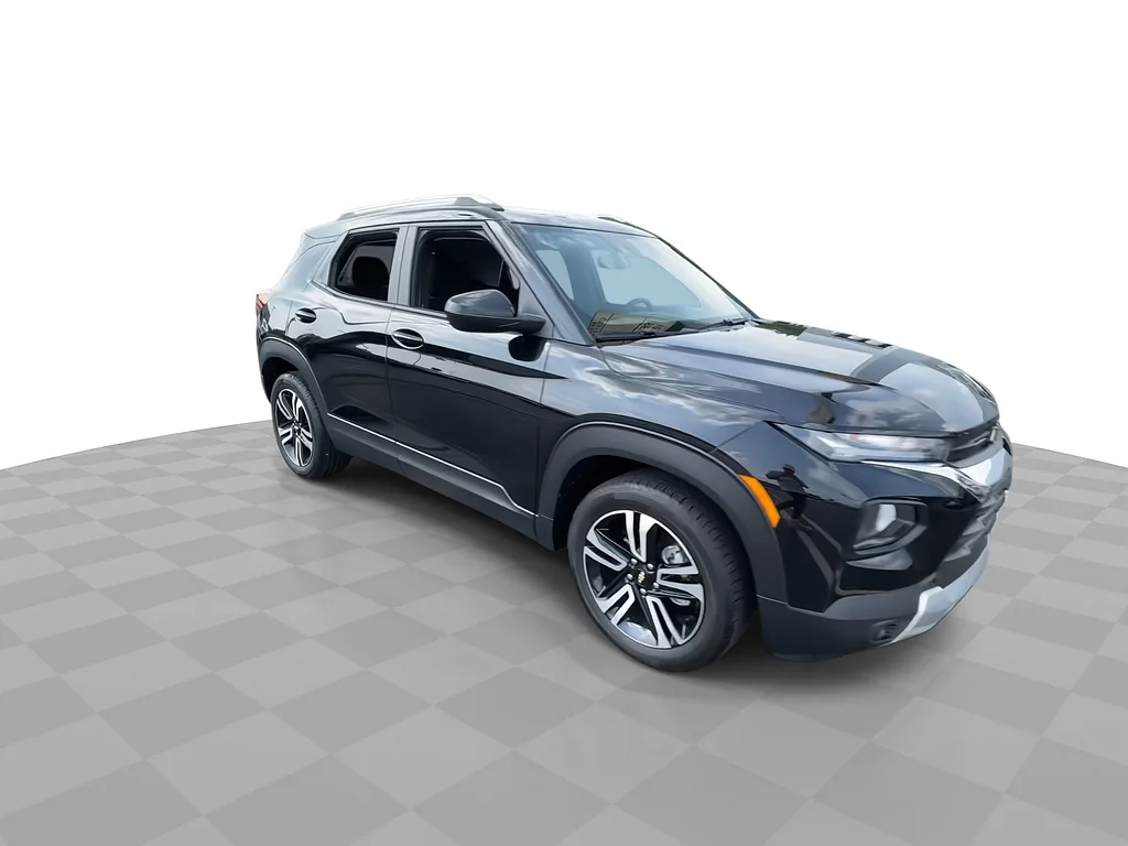 Used 2023 Mosaic Black Metallic Chevrolet LT image 3