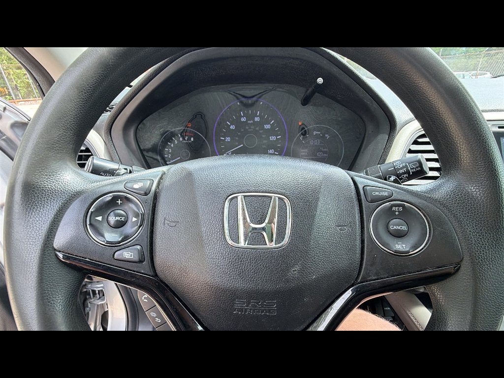 Used 2018  Honda EX image 12
