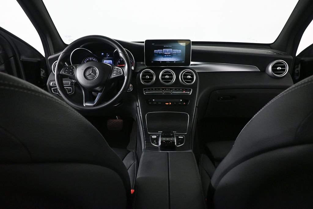 Used 2017  Mercedes-Benz GLC 300 image 18