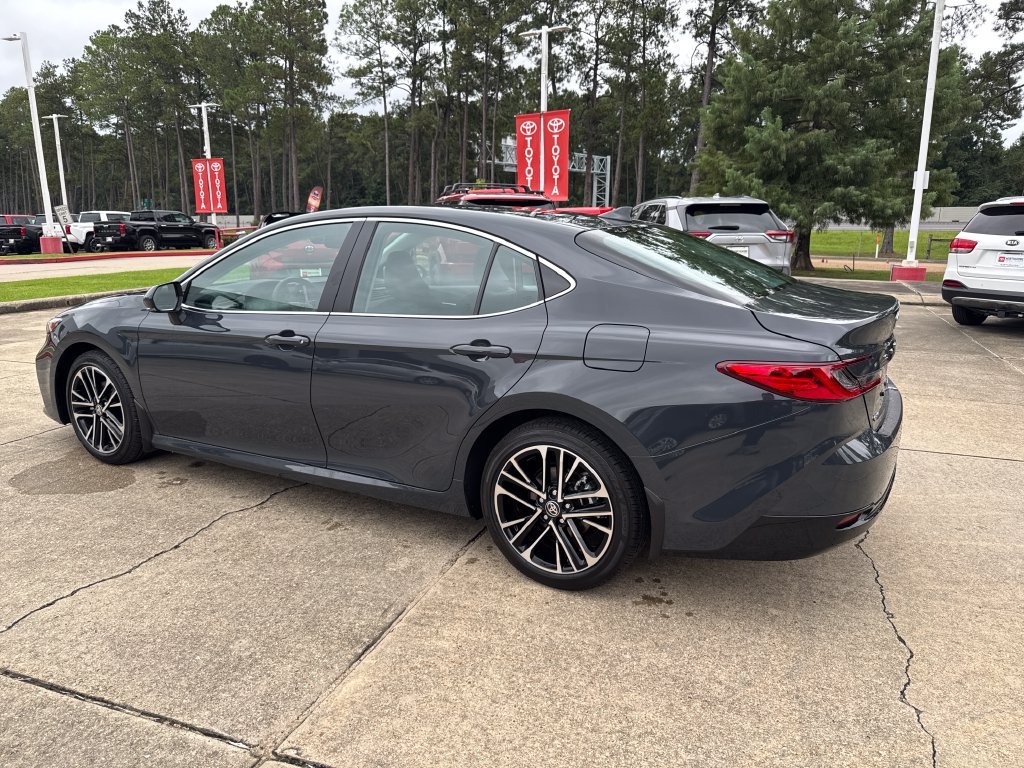 Used 2026  Toyota XLE image 3