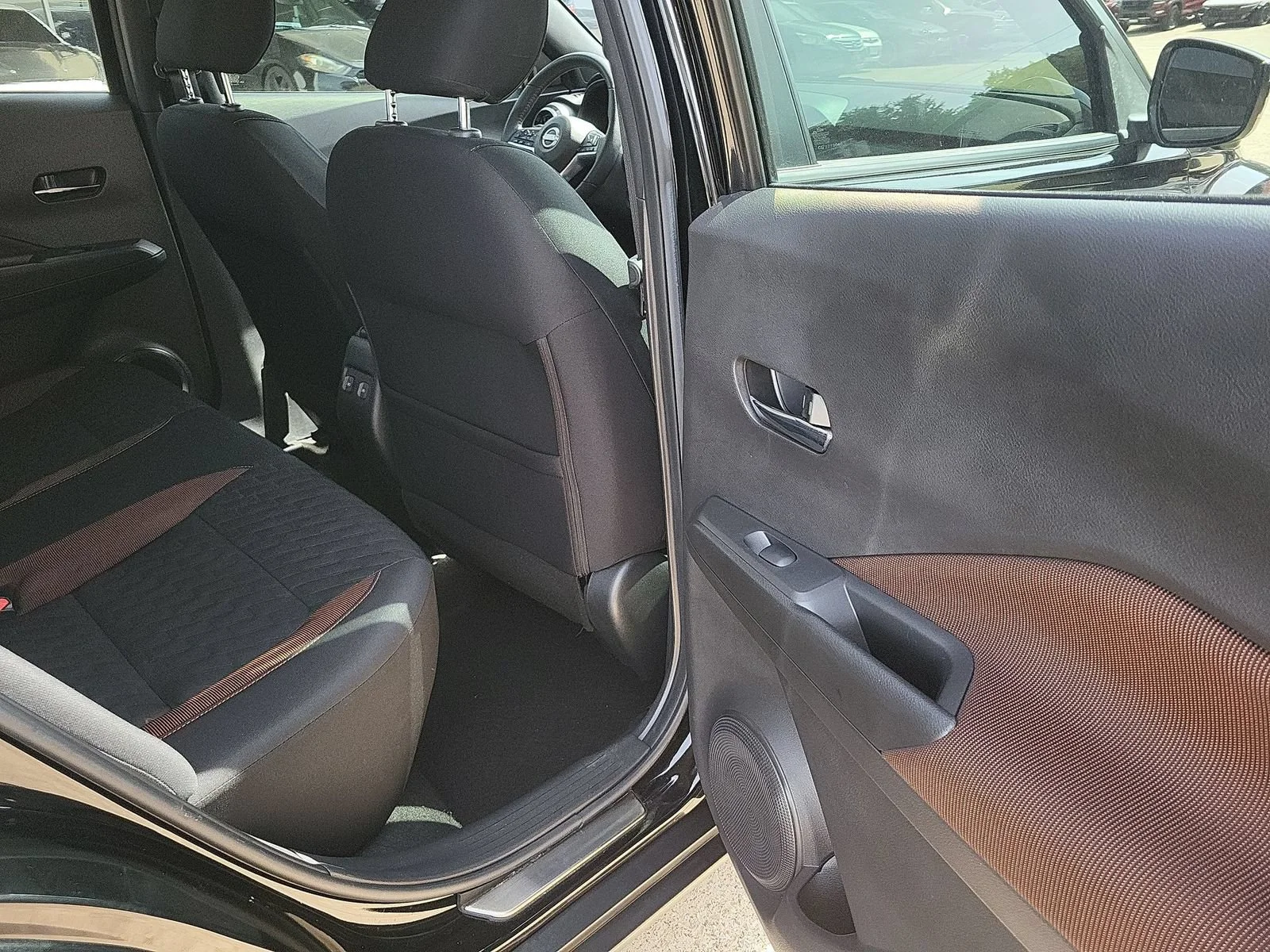 Used 2022 Black Nissan SR Xtronic CVT image 25