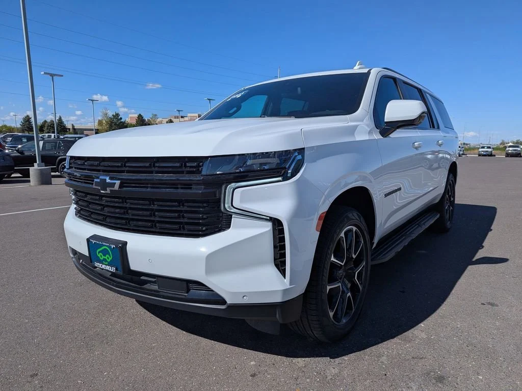 2023 Chevrolet Suburban RST - Photo 7