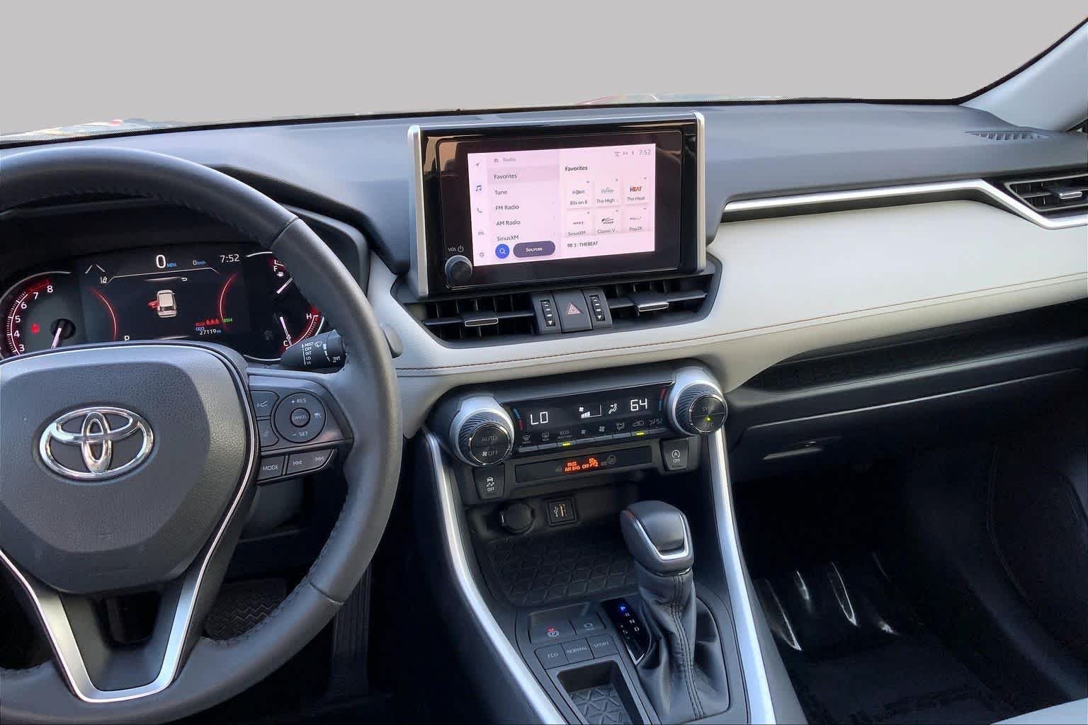 Used 2024 Silver Sky Metallic Toyota XLE Premium image 7