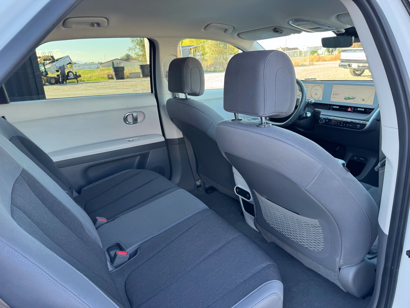 Used 2024 White Hyundai SEL image 12