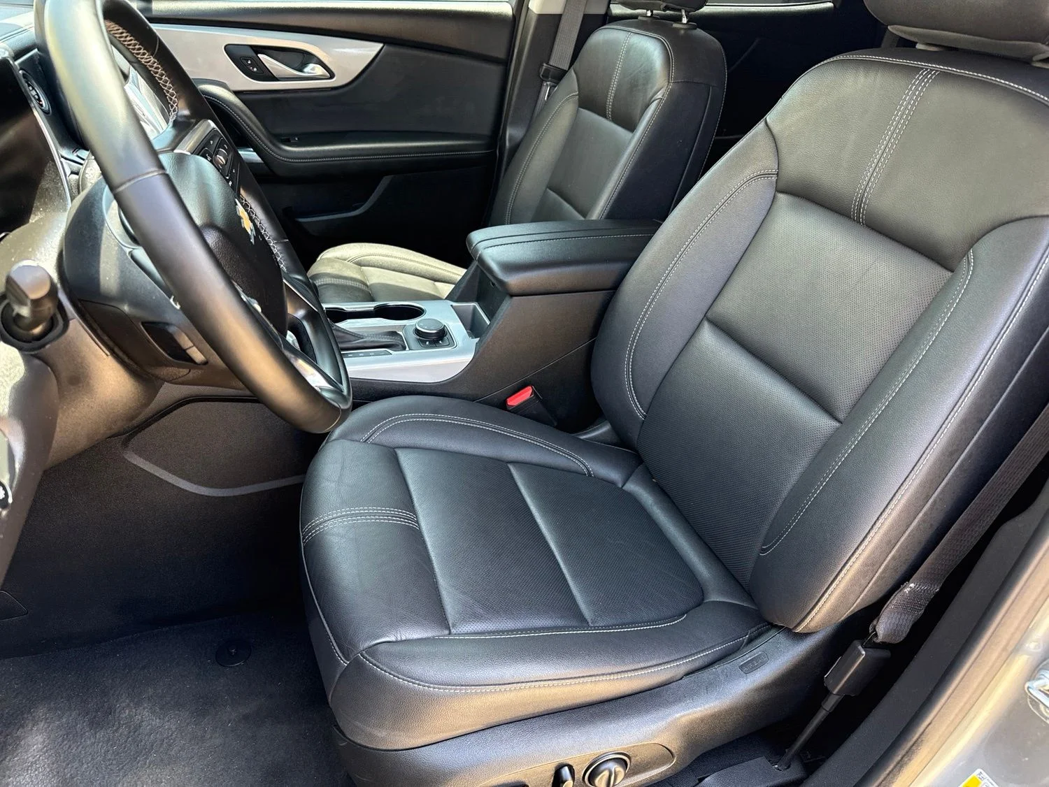 Used 2024 Gray Chevrolet 3LT image 6
