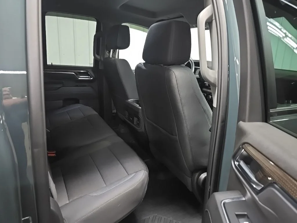 Used 2025 Gray Chevrolet LT image 17