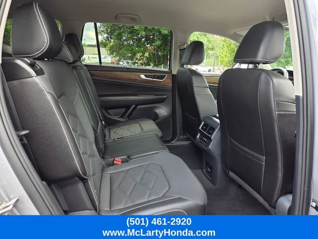 2025 Volkswagen Atlas SE w/Tech - Photo 15