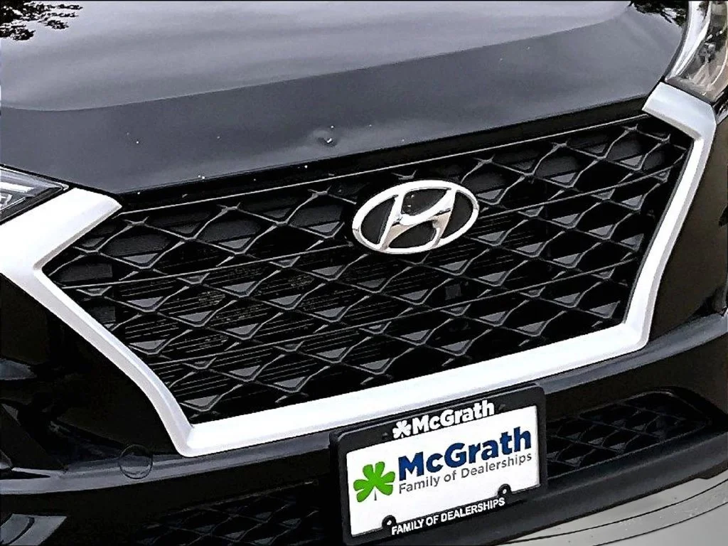 Used 2019 Black Hyundai Value image 35