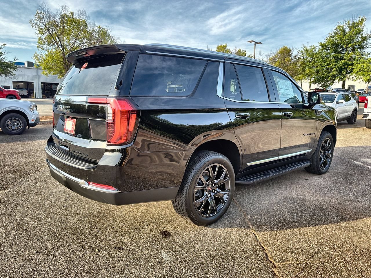 New 2026 Onyx Black GMC Elevation image 8