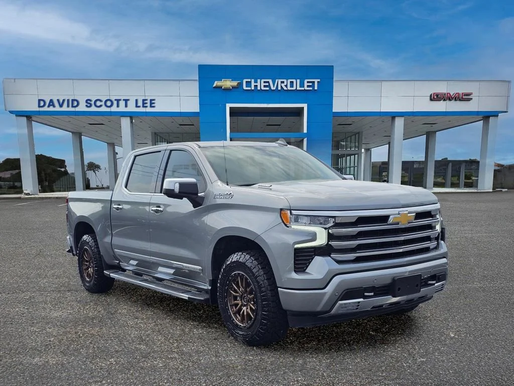 Used 2025 Sterling Gray Metallic Chevrolet High Country image 5