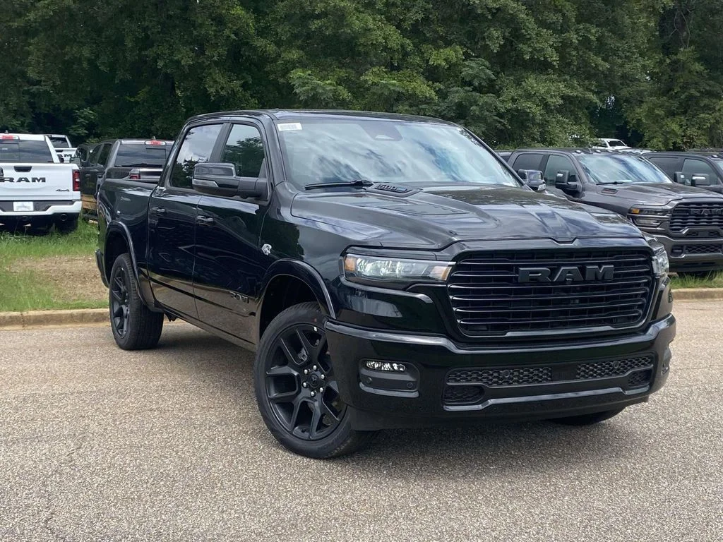 New 2026 Diamond Black Crystal Pearl-Coat Exterior Paint RAM Laramie image 27