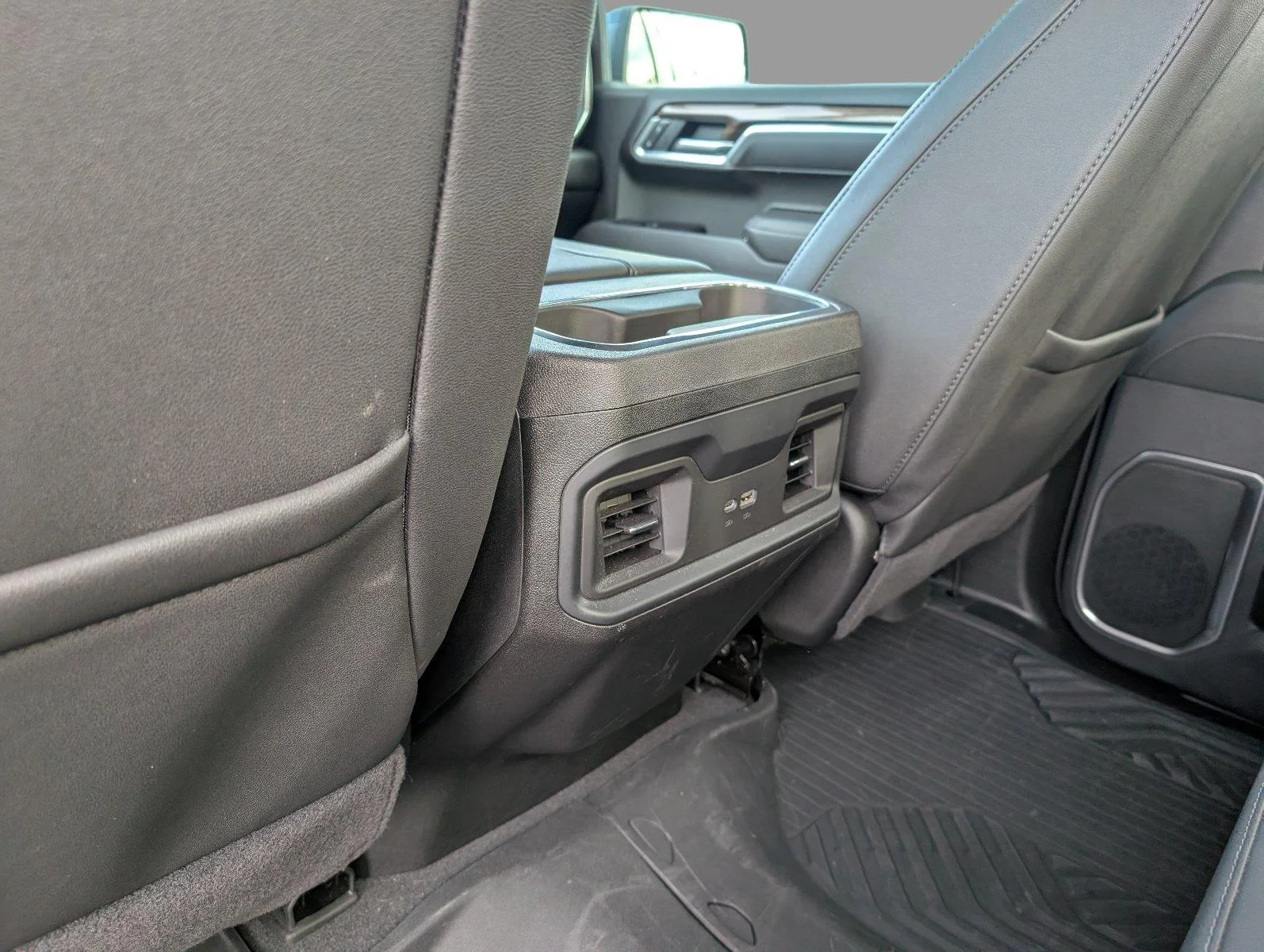 Used 2025 Black Chevrolet RST image 32