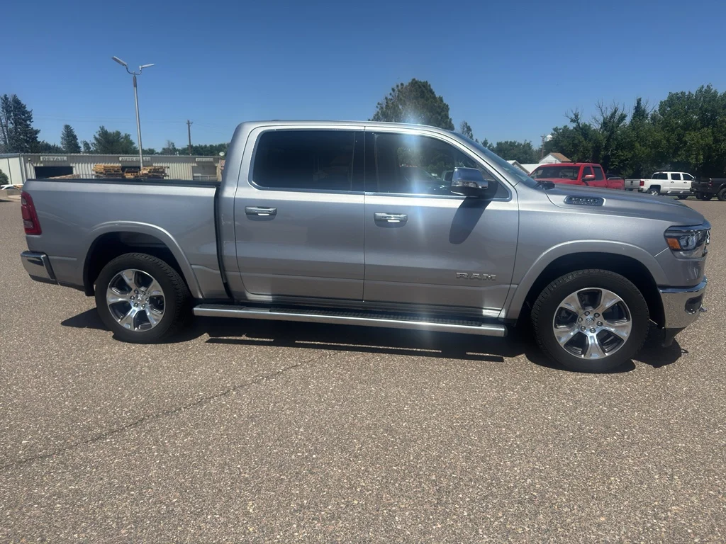 Used 2022 Billet Silver Metallic Clearcoat Ram Laramie image 4