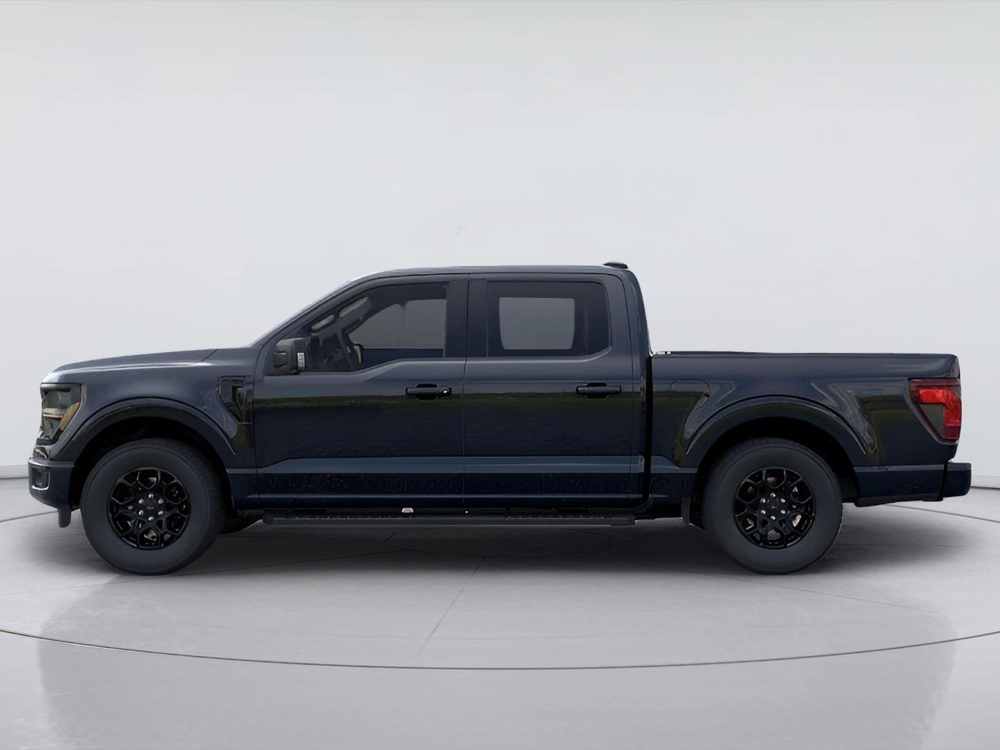 New 2026 Agate Black Metallic Ford XLT image 3