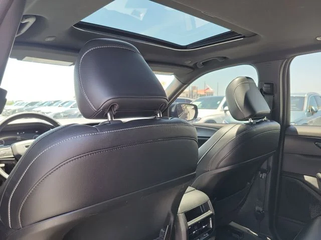 Used 2024 Gray Jeep Altitude X image 12