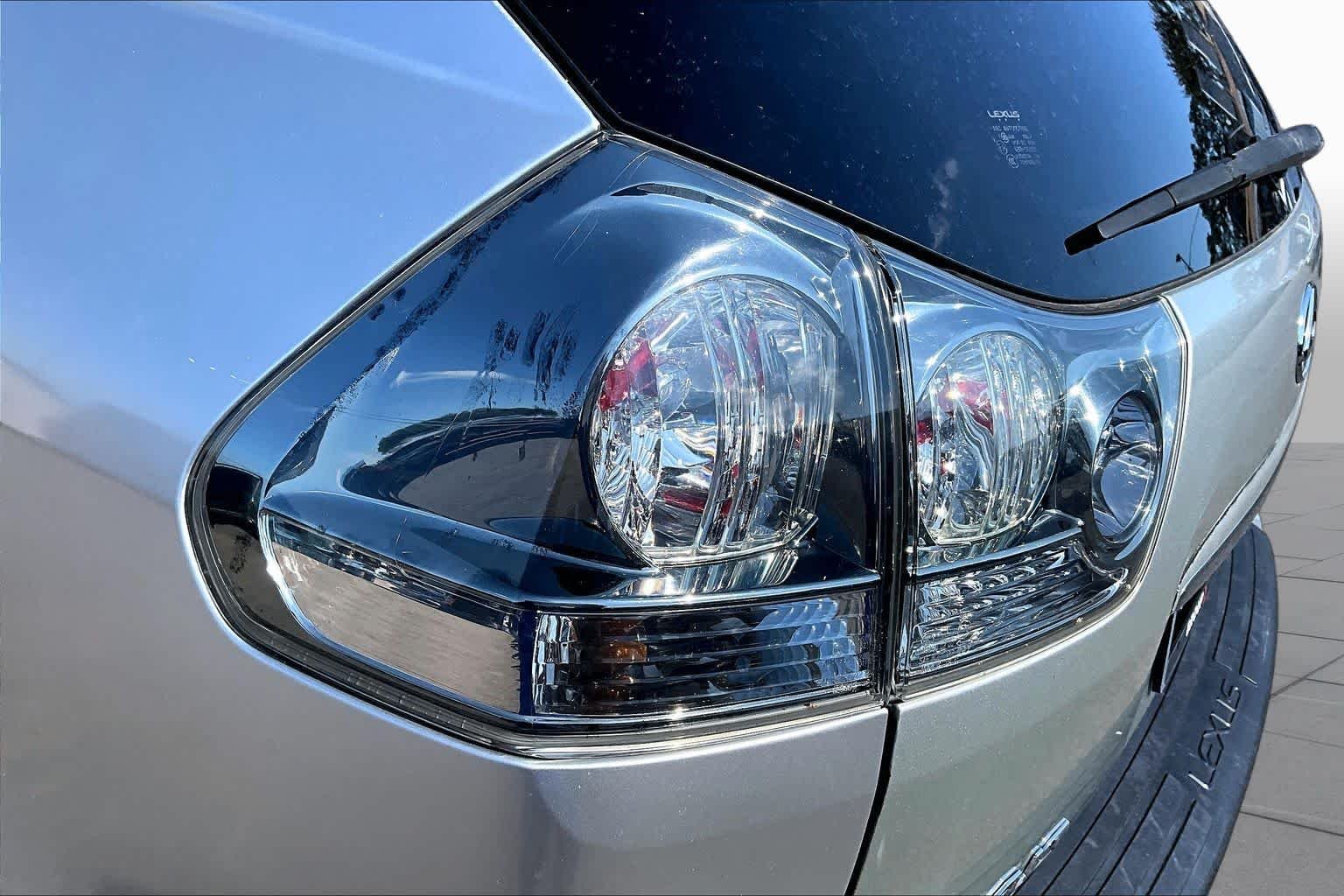 Used 2008 Millennium Silver Metallic Lexus  image 27