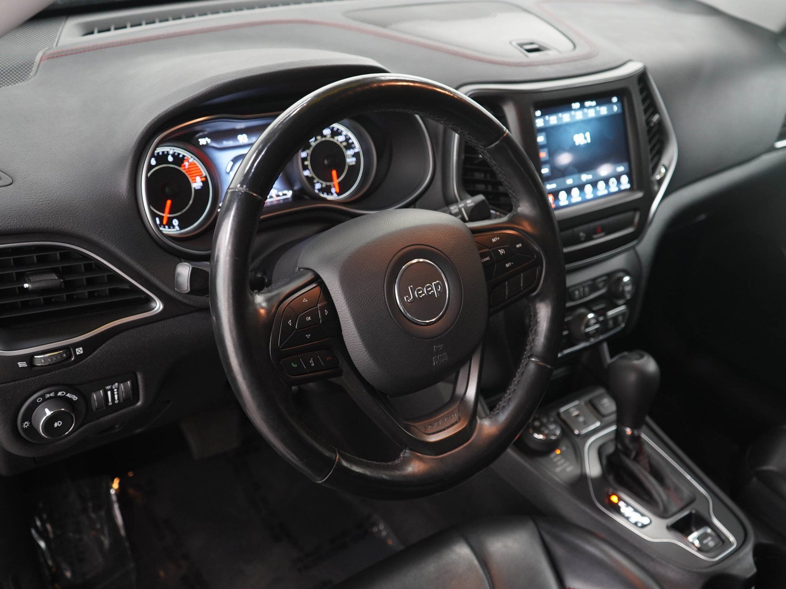 Used 2020 Granite Crystal Metallic Clearcoat Jeep Trailhawk image 20