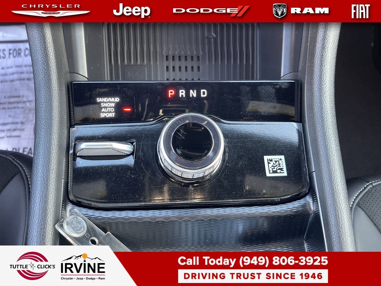 New 2026 Bright White Clear-Coat Exterior Paint Jeep Laredo Altitude image 19