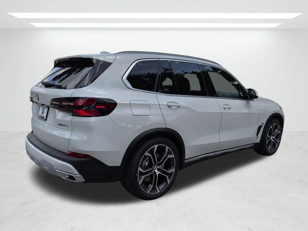 New 2026 Mineral White Metallic BMW xDrive50e image 4