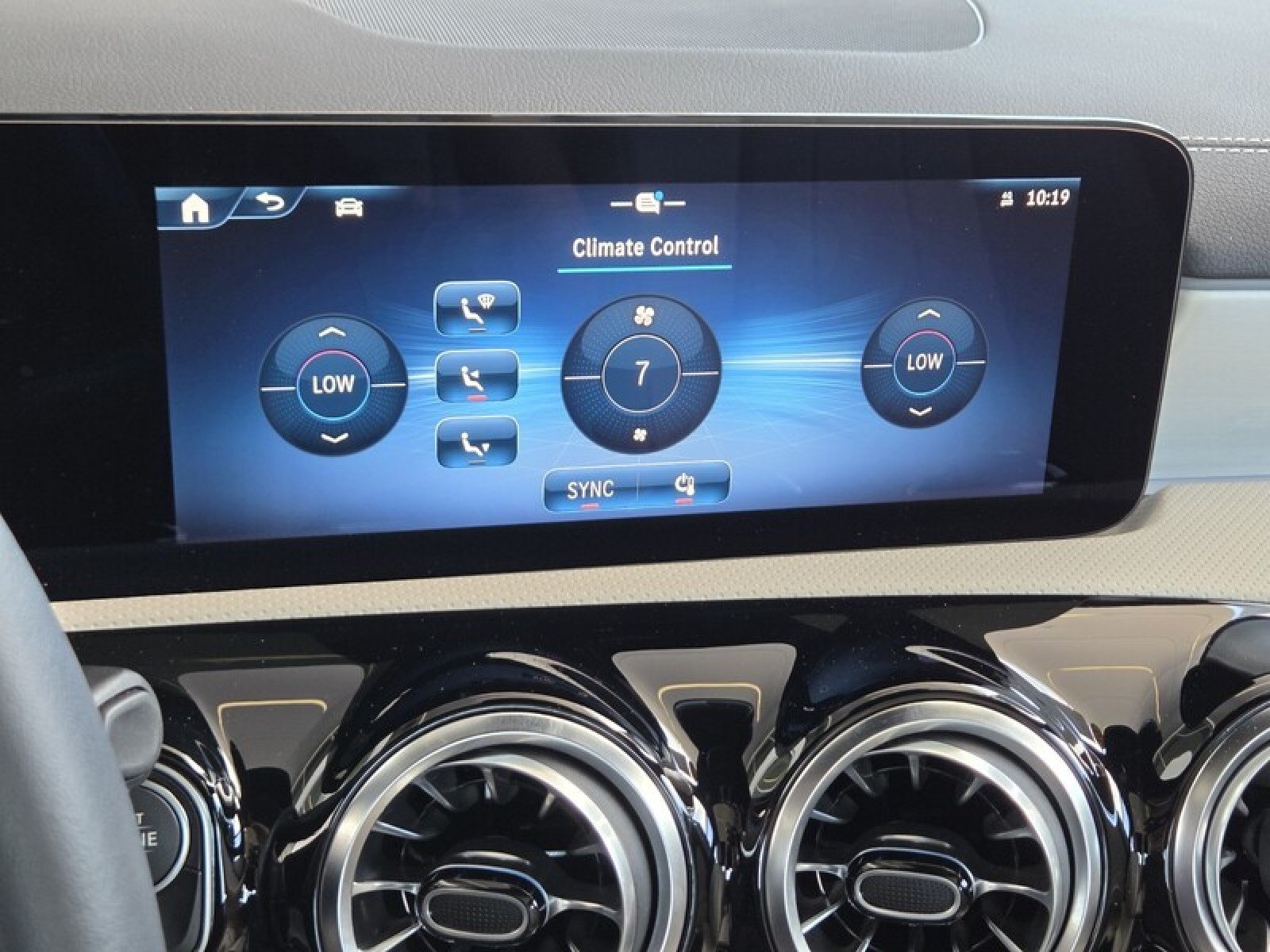Certified Used 2024 Polar White Mercedes-Benz CLA 250 image 32