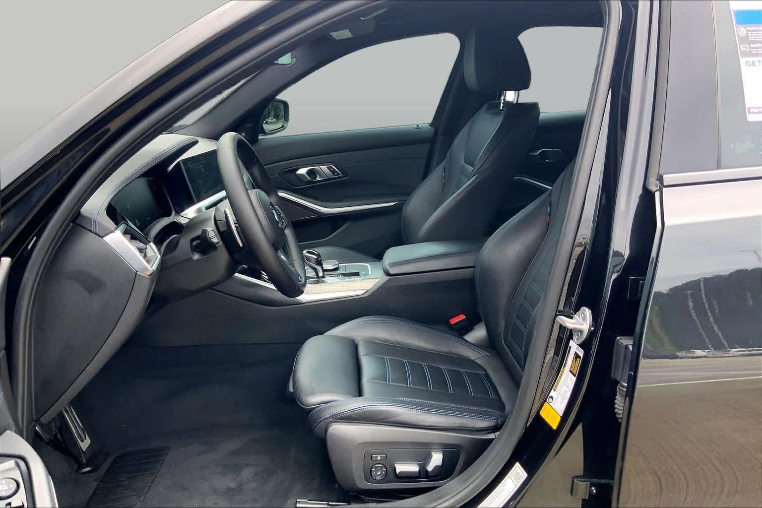 Used 2021 Black Sapphire Metallic BMW M340i image 8