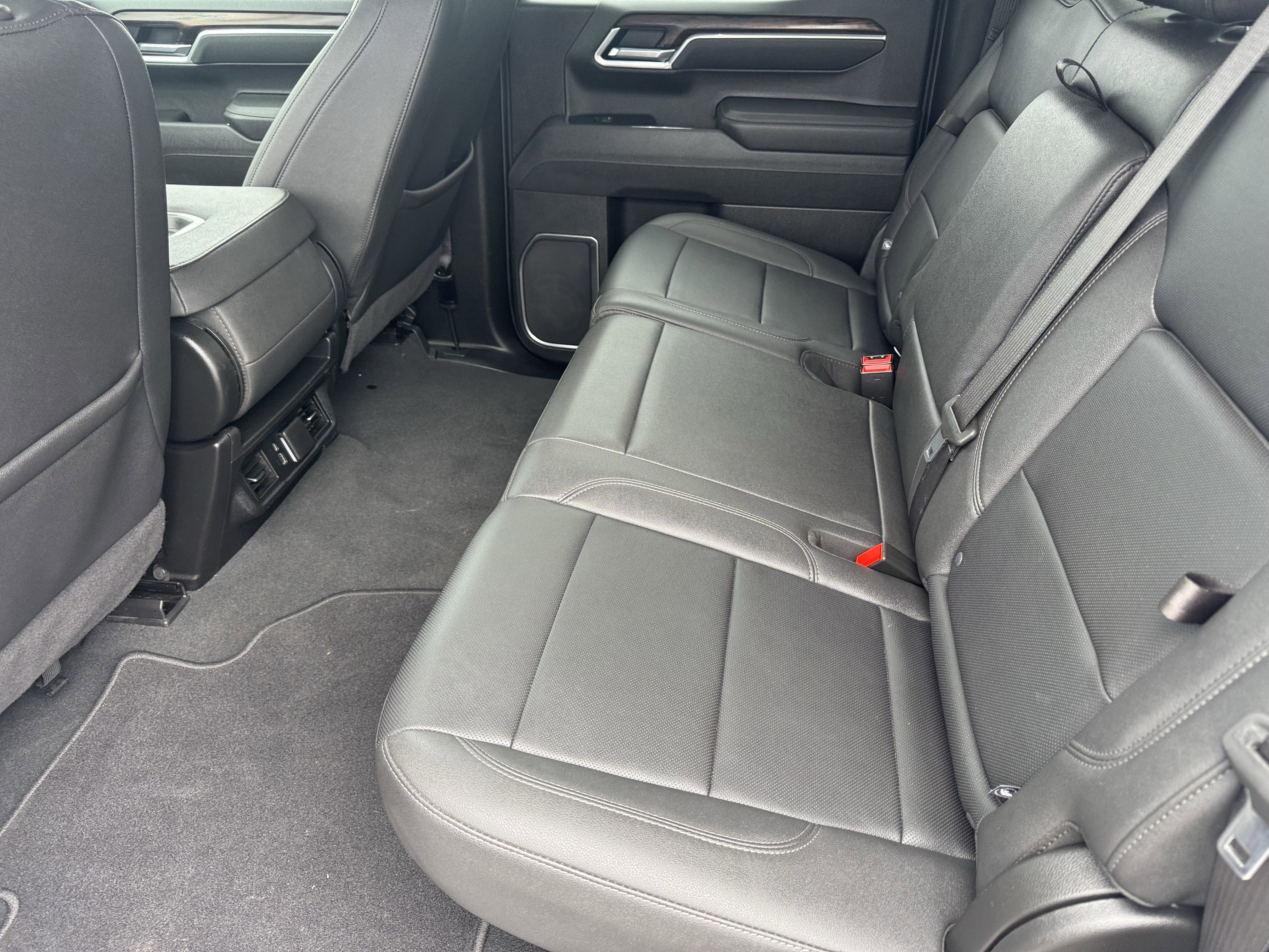 2025 GMC Sierra 1500 SLT - Photo 16