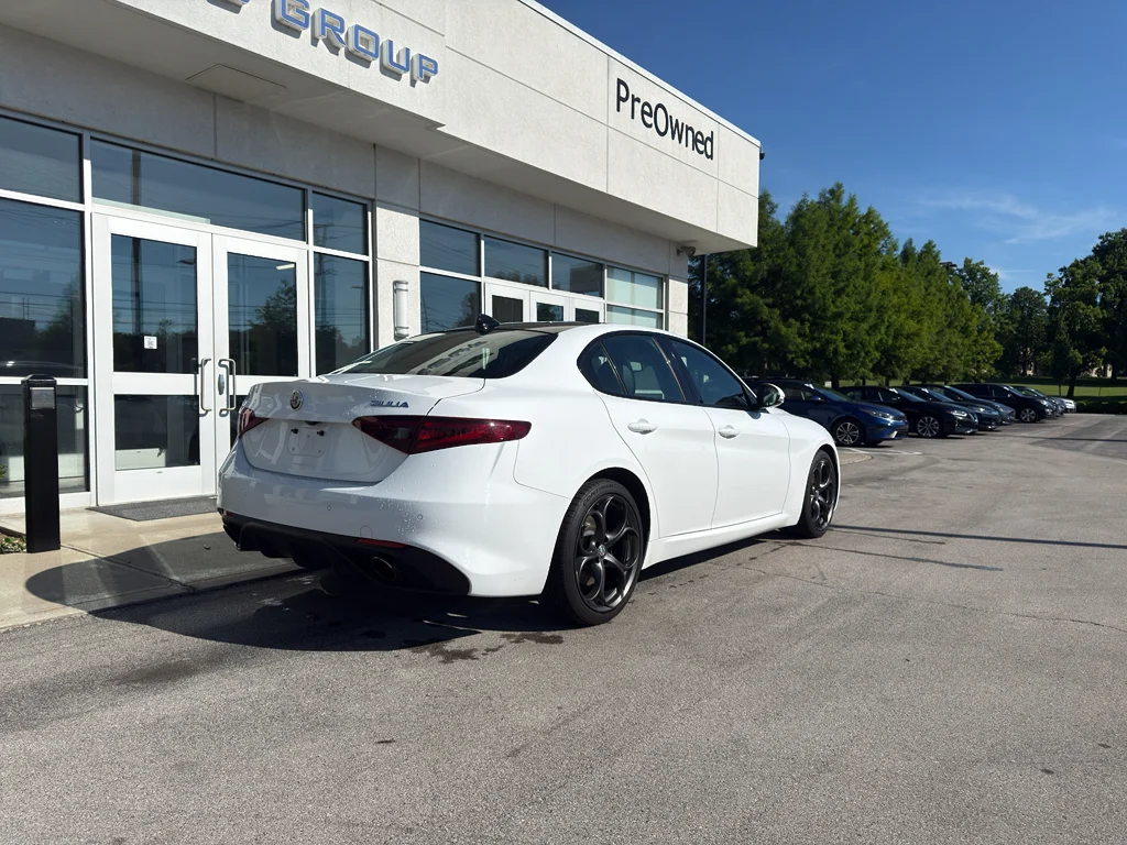 Used 2018 Alfa White Alfa Romeo Ti Sport image 3
