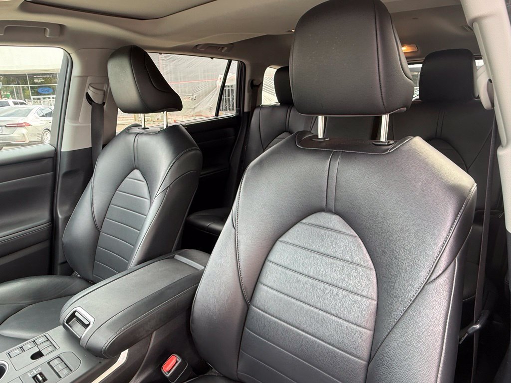 Used 2023 Black Toyota XLE image 20