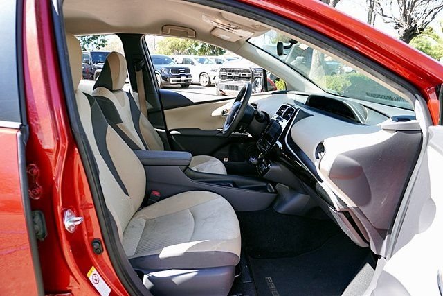 Used 2016 Red Toyota Two image 10