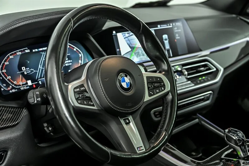 Used 2022  BMW M50i image 21