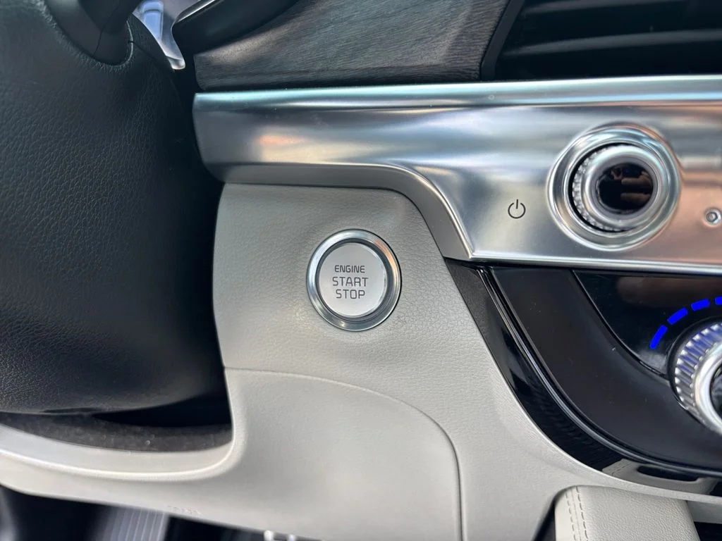 Used 2022 Purple Kia SX image 29