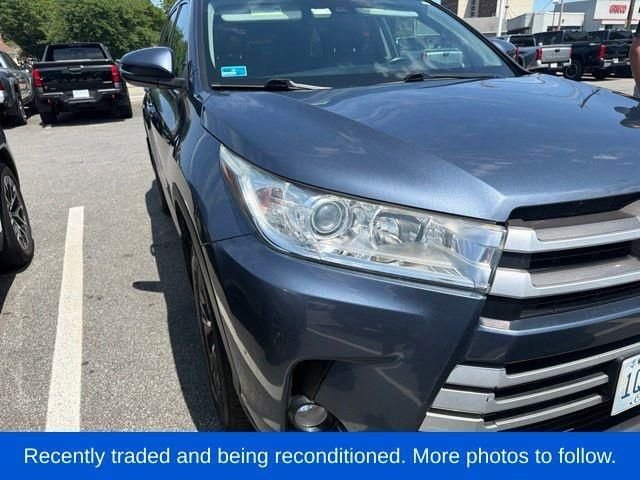 Used 2018 Blue Toyota LE Plus image 1